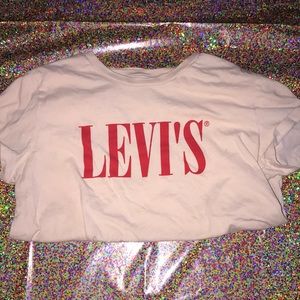 Levis pink T-shirt